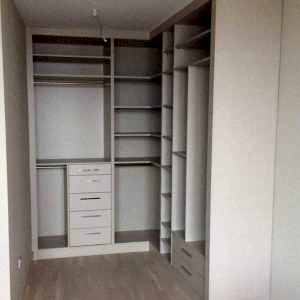 Giyinme Odası Dekorasyon Dolap Modelleri – L Tipi Köşe Gardrop